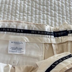 Burberry Cream colored golf shorts lightweight
